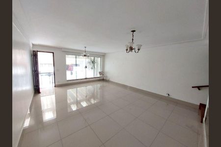 Casa à venda com 3 quartos, 169m² em Vila Scarpelli, Santo André