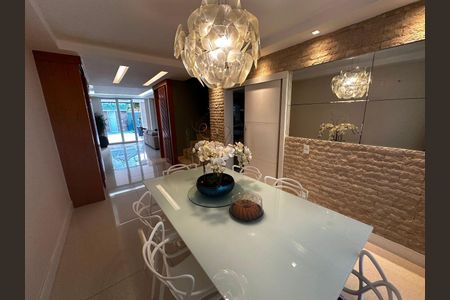 Casa à venda com 4 quartos, 230m² em Recreio dos Bandeirantes, Rio de Janeiro