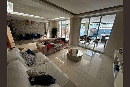 Casa à venda com 4 quartos, 230m² em Recreio dos Bandeirantes, Rio de Janeiro