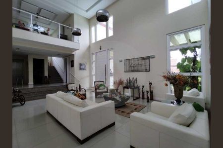 Casa à venda com 4 quartos, 582m² em Itaipu, Niterói