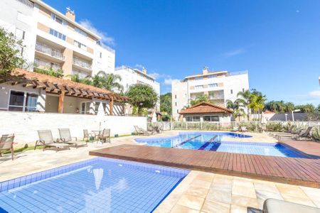 Apartamento à venda com 86m², 3 quartos e 2 vagas Apartamento à venda com 86m², 3 quartos e 2 vagasÁrea comum - Piscina