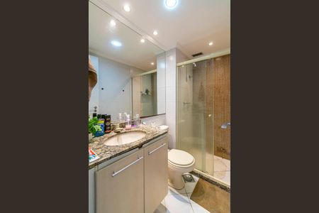 Apartamento à venda com 68m², 3 quartos e 1 vaga Apartamento à venda com 68m², 3 quartos e 1 vagaBanheiro Social