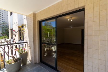 Varanda de apartamento para alugar com 2 quartos, 102m² em Santo Amaro, São Paulo