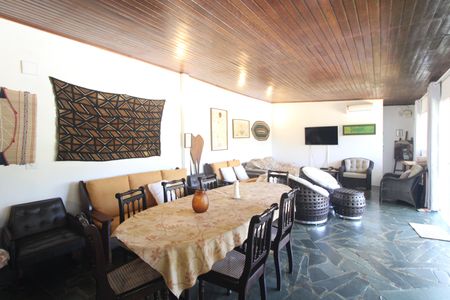 Casa à venda com 1 quarto, 180m² em Interlagos, São Paulo