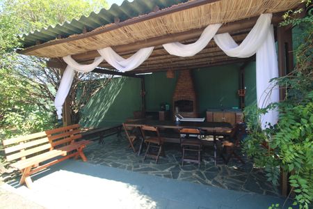 Casa à venda com 1 quarto, 180m² em Interlagos, São Paulo