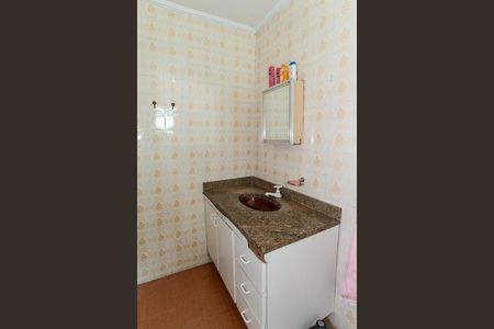 Casa à venda com 132m², 2 quartos e 1 vagaBanheiro