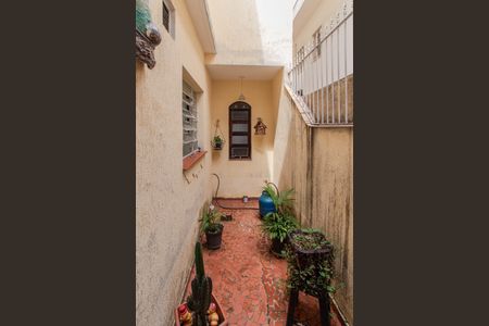 Casa à venda com 132m², 2 quartos e 1 vagaÁrea de Serviço