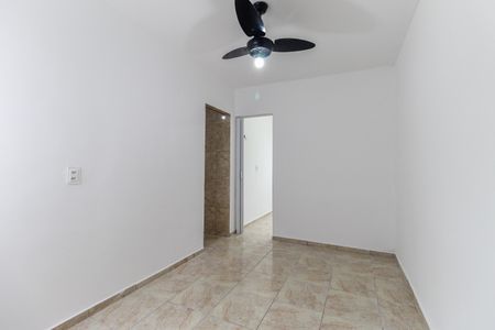 Sala de apartamento para alugar com 3 quartos, 56m² em Conjunto Residencial José Bonifácio, São Paulo