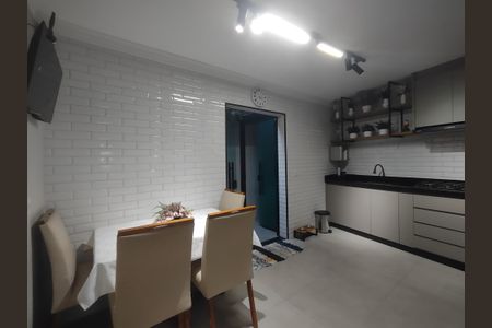Casa para alugar com 350m², 2 quartos e 2 vagas Casa para alugar com 350m², 2 quartos e 2 vagasCozinha