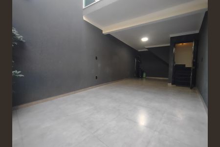 Casa para alugar com 350m², 2 quartos e 2 vagas Casa para alugar com 350m², 2 quartos e 2 vagasÁrea comum