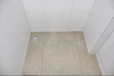 Apartamento à venda com 42m², 2 quartos e 1 vagaDetalhe - Banheiro Social