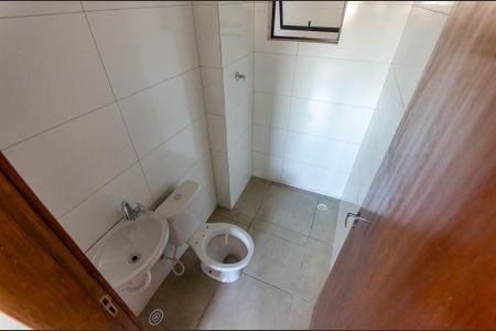 Apartamento à venda com 42m², 2 quartos e 1 vaga Apartamento à venda com 42m², 2 quartos e 1 vagaBanheiro