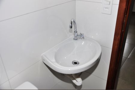 Apartamento à venda com 42m², 2 quartos e 1 vaga Apartamento à venda com 42m², 2 quartos e 1 vagaDetalhe - Banheiro Social