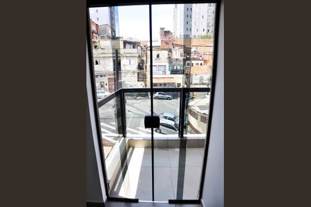 Apartamento à venda com 64m², 2 quartos e 1 vagaDetalhe - Quarto 01 com Varanda