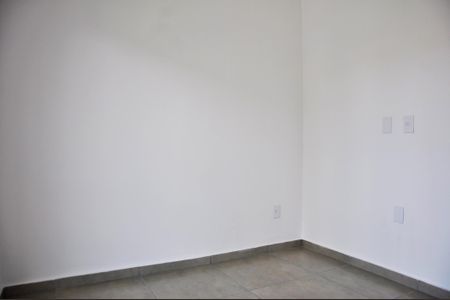 Apartamento à venda com 64m², 2 quartos e 1 vagaDetalhe - Quarto 02 com Varanda