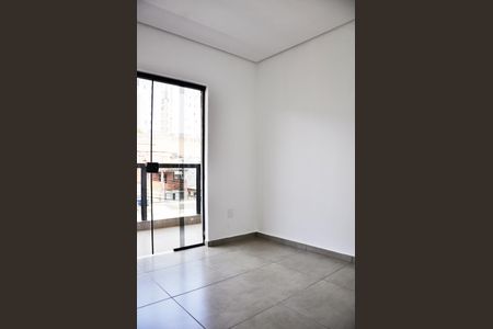 Apartamento à venda com 64m², 2 quartos e 1 vagaDetalhe - Quarto 02 com Varanda