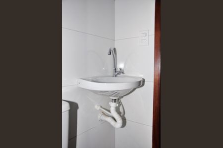 Apartamento à venda com 40m², 2 quartos e 1 vaga Apartamento à venda com 40m², 2 quartos e 1 vagaDetalhe - Banheiro Social