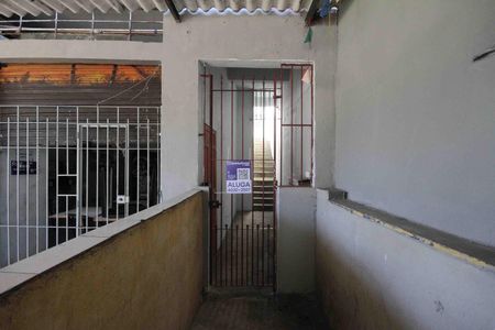 Casa para alugar com 80m², 2 quartos e sem vagaFachada