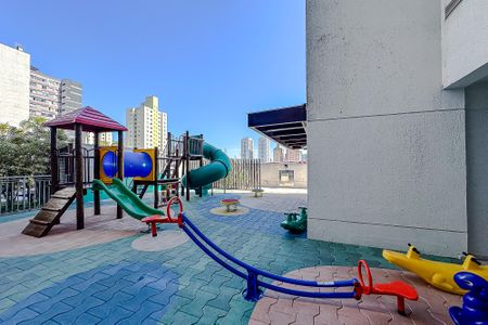 Apartamento à venda com 59m², 2 quartos e 1 vaga Apartamento à venda com 59m², 2 quartos e 1 vagaÁrea comum - Playground