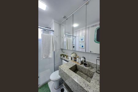 Apartamento à venda com 59m², 2 quartos e 1 vaga Apartamento à venda com 59m², 2 quartos e 1 vagaBanheiro