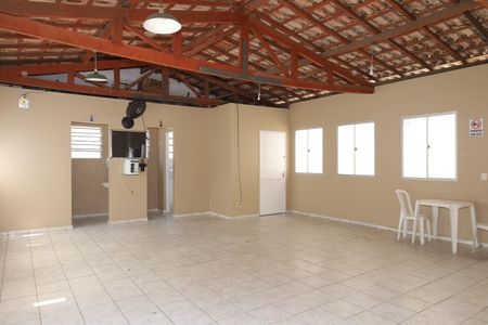 Apartamento para alugar com 47m², 2 quartos e 1 vagaÁrea comum - Salão de festas