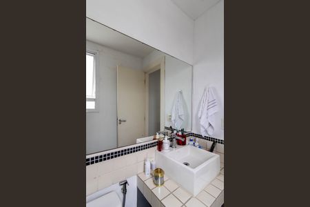 Apartamento à venda com 130m², 4 quartos e 2 vagas Apartamento à venda com 130m², 4 quartos e 2 vagasBanheiro da Suíte 2