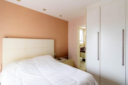 Apartamento à venda com 130m², 4 quartos e 2 vagas Apartamento à venda com 130m², 4 quartos e 2 vagasSuíte 1