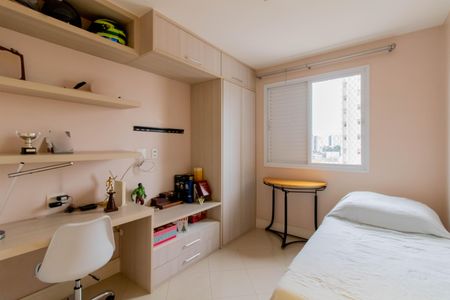 Apartamento à venda com 130m², 4 quartos e 2 vagas Apartamento à venda com 130m², 4 quartos e 2 vagasQuarto