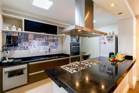 Apartamento à venda com 130m², 4 quartos e 2 vagas Apartamento à venda com 130m², 4 quartos e 2 vagasCozinha