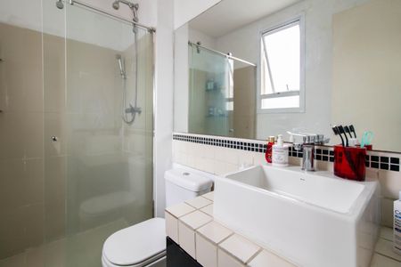 Apartamento à venda com 130m², 4 quartos e 2 vagas Apartamento à venda com 130m², 4 quartos e 2 vagasBanheiro da Suíte 2