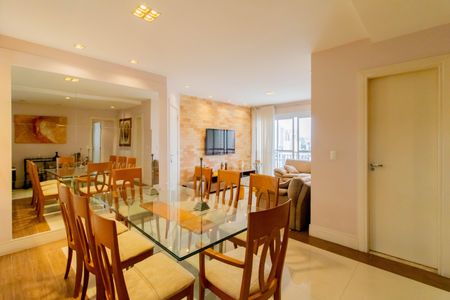 Apartamento à venda com 130m², 4 quartos e 2 vagas Apartamento à venda com 130m², 4 quartos e 2 vagasSala