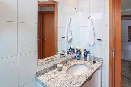 Apartamento para alugar com 123m², 3 quartos e 2 vagasBanheiro social