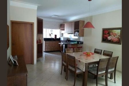 Casa à venda com 3 quartos, 170m² em Vila Maringa, Jundiaí