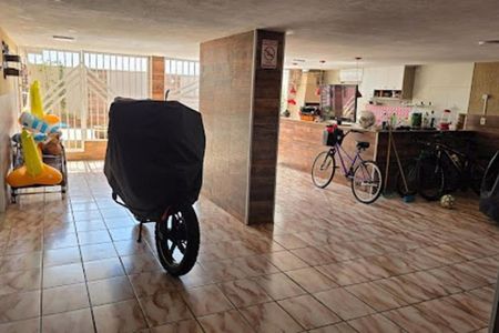 Casa à venda com 325m², 3 quartos e 5 vagas