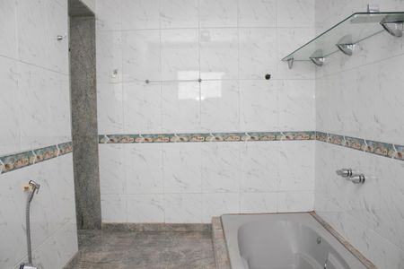 Casa para alugar com 280m², 5 quartos e sem vagaBanheiro da Suíte 2