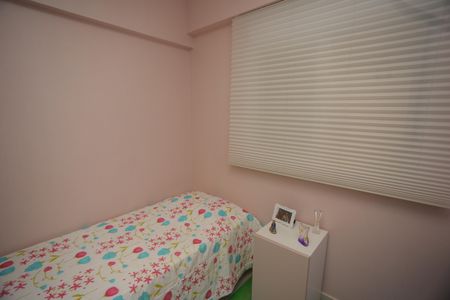 Apartamento à venda com 120m², 3 quartos e 2 vagasQuarto 2