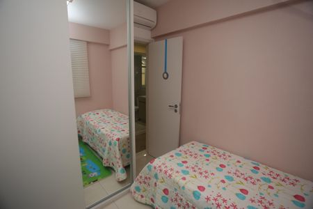 Apartamento à venda com 120m², 3 quartos e 2 vagasQuarto 2