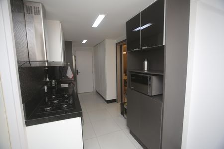 Apartamento à venda com 120m², 3 quartos e 2 vagasCozinha