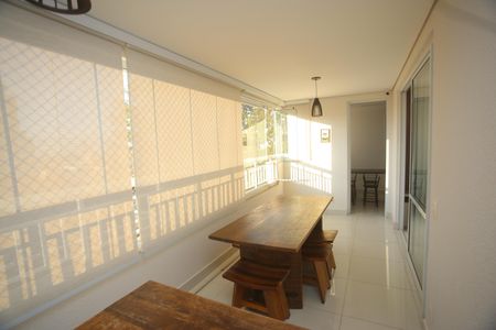 Apartamento à venda com 120m², 3 quartos e 2 vagasVaranda