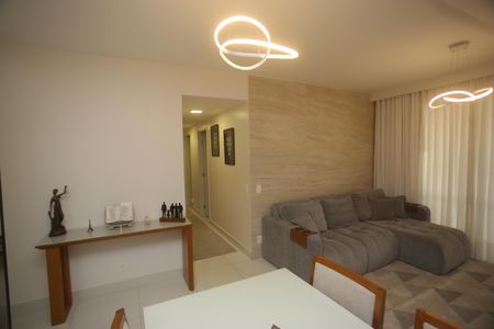 Sala de apartamento à venda com 3 quartos, 120m² em Caiçaras, Belo Horizonte