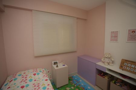 Apartamento à venda com 120m², 3 quartos e 2 vagasQuarto 2