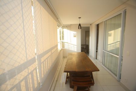 Apartamento à venda com 120m², 3 quartos e 2 vagasVaranda