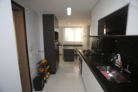 Apartamento à venda com 120m², 3 quartos e 2 vagasCozinha