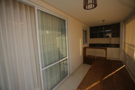 Apartamento à venda com 120m², 3 quartos e 2 vagasVaranda