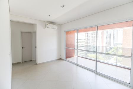 Sala de apartamento para alugar com 2 quartos, 72m² em Empresarial 18 do Forte, Barueri
