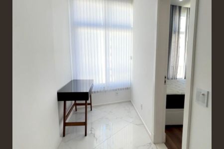 Apartamento para alugar com 80m², 2 quartos e 1 vaga Apartamento para alugar com 80m², 2 quartos e 1 vagaSala