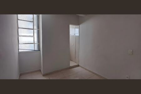 Apartamento para alugar com 70m², 3 quartos e sem vaga Apartamento para alugar com 70m², 3 quartos e sem vagaCorredor