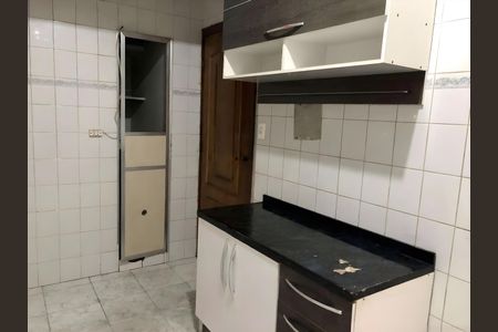 Cozinha de apartamento para alugar com 3 quartos, 70m² em Carlos Prates, Belo Horizonte