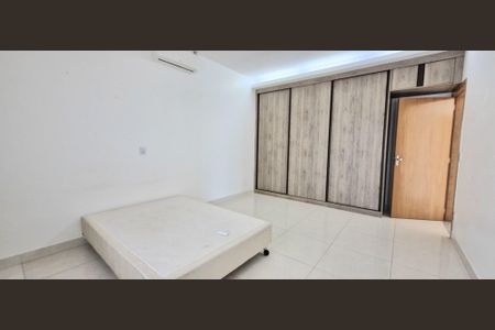 Casa à venda com 300m², 5 quartos e 5 vagas