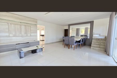 Casa à venda com 300m², 5 quartos e 5 vagas